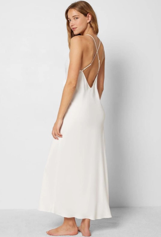 Женская пижама, ароматная свеча и любимая музыка – идеальная комбинация